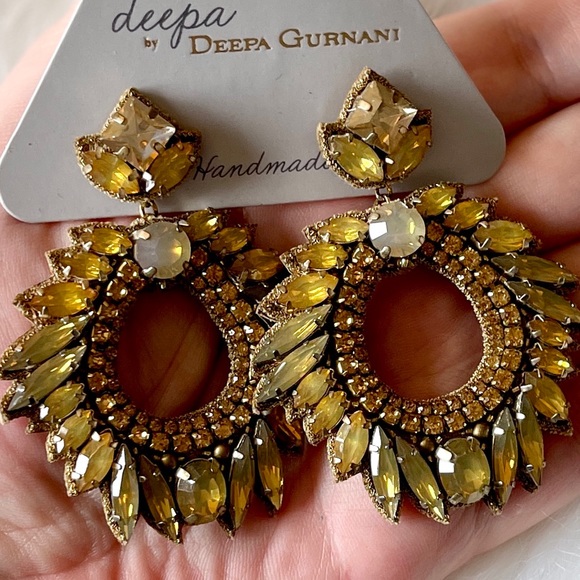 NWT Deepa Gurnani Earrings, Handmade Crystal Chandelier Dangle Statement Earring - Picture 3 of 6